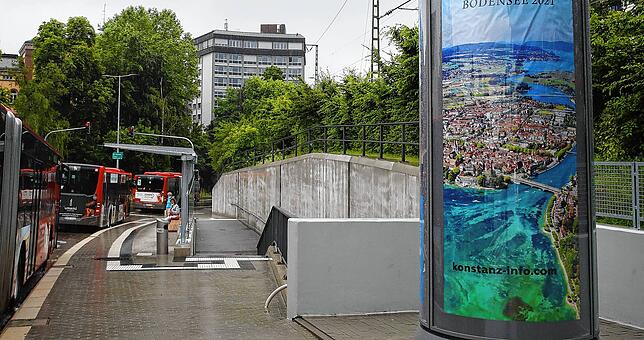 (Archivbild) Der Sternenplatz ist ein wesentlicher Dreh- und Angelpunkt im Busverkehr. Die östliche Bushaltestelle erlangt, wenn die ...