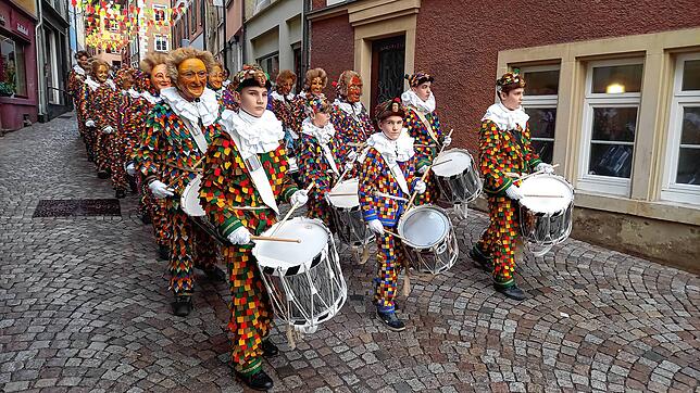 Die Narronen ziehen der Kindertschättermusik voraus.