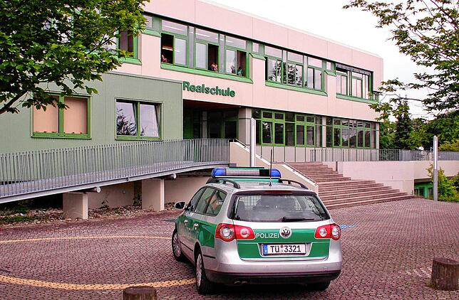 Ein Blick zurück: Dieses Bild entstand am Freitag, 13. Juni 2008 bei einem Amokalarm an der Realschule, den die Behörden damals sehr ...