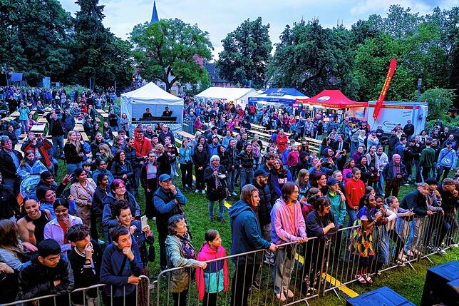 Im Mauthepark steht die zweite große Bühne des Abends.