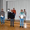 Die stellvertretende Kreisverbandsvorsitzende Elke Bettecken (zweite von rechts) und der stellvertretende Vorsitzende des ...