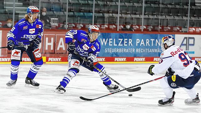 Das Spiel gegen den EHC Red Bull München war der letzte Auftritt der Wild Wings beim Magenta-Sport-Cup. Hier stehen die beiden ...