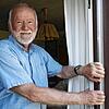Sitzen in 20 Jahren Senioren mangels Wohnung auf der Straße? Rüdiger Salomon ist Wohnberater vom Stadtseniorenrat Konstanz und hat ...