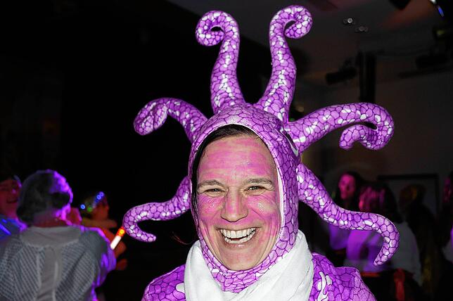 Bild 5: Bilder der &bdquo;Wieberfasnet&ldquo; des Narrenvereins Bosköpfe im Seeum