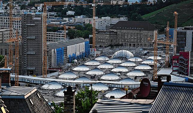 Blick auf die Baustelle des Bahnprojekts Stuttgart 21 mit dem unter die Erde verlegten Tiefbahnhof.