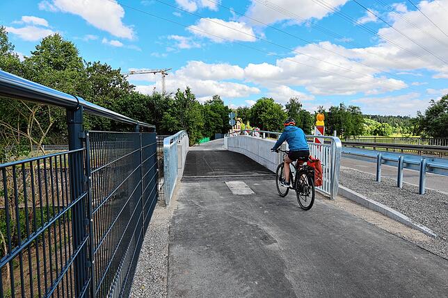 Freie und sichere Fahrt für den Radfahrverkehr heißt es seit Montanmittag auf dem neu ausgebauten Radweg zwischen Marbach und Rietheim.