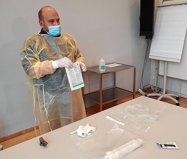 Bild 2: Lörracher Kliniken testen Mitarbeiter: So funktioniert der Corona-Schnelltest