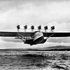 Die Do X beim Start auf dem Bodensee. Skeptiker hatten vor dem Erstflug im Juli 1929 geäußert, die 28 Tonnen schwere Maschine werde nur ...