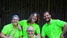 Sie haben alle etwa den gleichen Musikgeschmack, die Mitglieder der Band Music 4 life.  Bild: Music 4 Life
