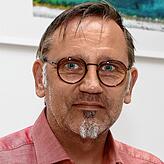 Andreas Osner, Sozialbürgermeister, kommentiert die Kita-Gebührenfreiheit in der Bundeshauptstadt so: „Deshalb läuft‘s bei ...
