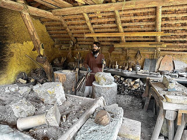 Ein mühsames Geschäft war die Arbeit des Steinmetz im Mittelalter.