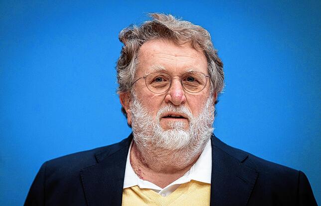 Thomas Mertens, 71, ist Vorsitzender der Ständigen Impfkommission (Stiko). 1998 bis 2018 war der gebürtige Freiburger Inhabe des ...
