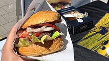 Burger sind ein klassisches Streetfood. Die Singener Firma Büffel Bill ist eine von 14 beim ersten Winter-Festival am Wochenende in Singen.