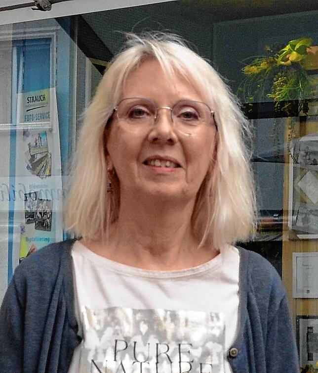 &bdquo;Schilder und Verbote werden das Problem der rücksichtslosen Radfahrer nicht lösen&ldquo;, sagt Beatrice Strauch von Parfümerie ...