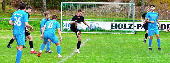 Bild 16: SV Buch besiegt die SG FC Wehr/Brennet mit 1:0 – und wir haben Fotos!