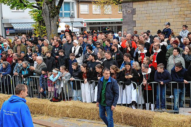Bild 7: Hier sind die besten Bilder vom Bierfassrollen in Bräunlingen