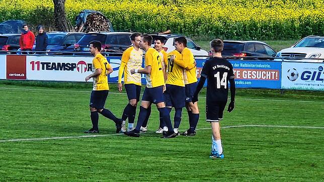 Gleich dreimal dürfte die SG Dettingen-Dingelsdorf beim 3:0 über den SV Denkingen jubeln.