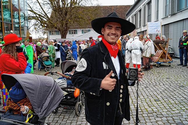Bild 22: So bunt war der Rathaussturm in Frickingen