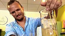 Kein Cocktail ohne Eis. Dabei kommt es auch darauf an, bei welcher Temperatur das Wasser eingefroren wird, sagt Julian Hischmann. ...