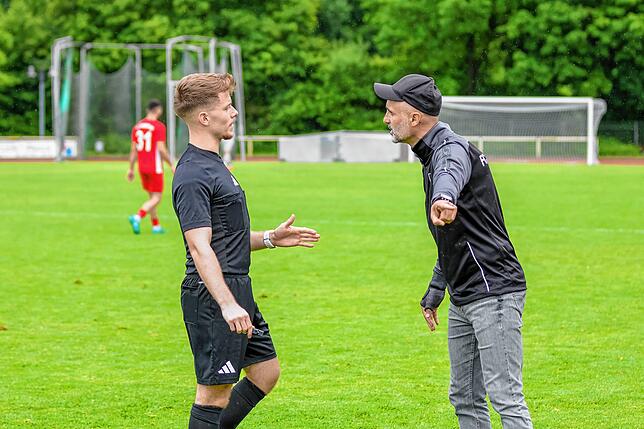 Bild 7: FC Tiengen 08 verabschiedet Trainer Erkan Kanli mit 1:0 gegen den SV Mundingen – wir haben Fotos!