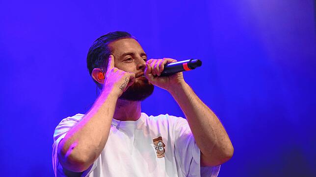 Bild 10: Die besten Bilder vom Bausa-Konzert beim Hohentwiel-Festival Teil 3