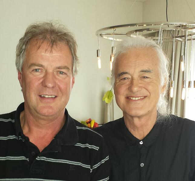 Schnappschuss mit Jimmy Page, Gitarrist von Led Zeppelin.
