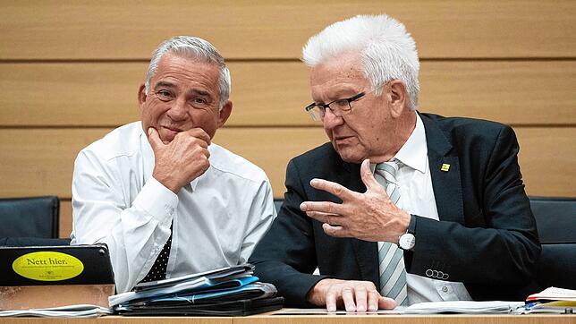 Wenig zu lachen haben Thomas Strobl (CDU) und Winfried Kretschmann (Grüne) beim Blick auf die Beliebtheitsrangliste.