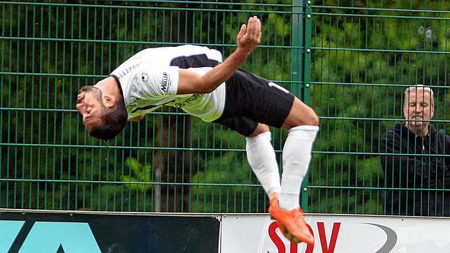 In früheren Jahren feierte Nedzad Plavci seine Tore für den FC 08 Villingen immer mit einem Salto. Nur zu gerne würden die Nullacht-Fans ...