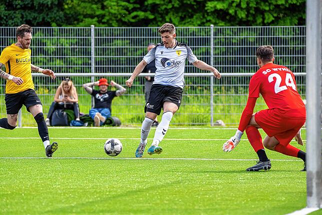 Bild 3: FSV Rheinfelden gewinnt gegen den SC Wyhl mit 6:1 &ndash; und wir haben Bilder!