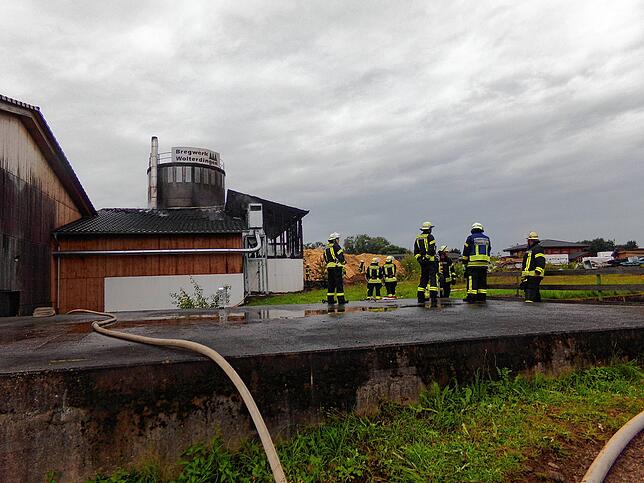 Bild 17: Brandnacht in Wolterdingen: Die Bilder vom Feuerwehreinsatz und dem Vormittag danach