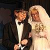 Traumpaar nach 40 Jahren wilder Ehe: Karl (Heidrun Dett) und Mechthild (Marga Lenski).