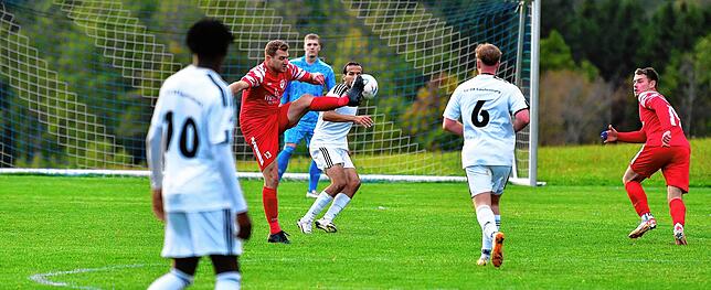 Bild 13: FC Schlüchttal besiegt die U23 des SV 08 Laufenburg mit 4:3 &ndash; und wir haben Bilder!