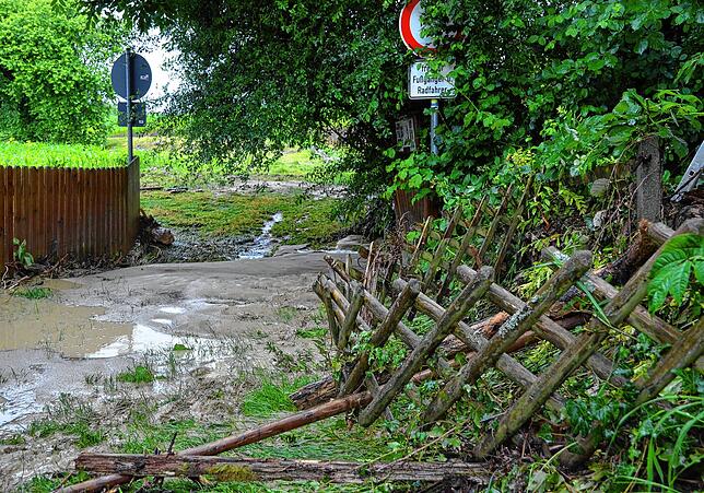 Bild 24: Bilder vom Unwetter in Markdorf: Evakuierung des Campingplatzes