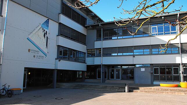 Das Nellenburg-Gymnasium in Stockach: Seit vergangenen Montag gehen hier auch wieder die Schüler der fünften und sechsten Klassen zum ...