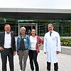 Der 14,5 Millionen-Euro-Neubau Haus Baden bei der Schmieder Klinik in Gailingen mit (von links) Klinikmanager Jörg Krumm, ...