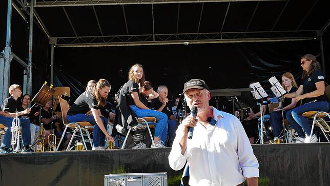 Bild 3: Albbrucker Dorffest: Ausgelassene Stimmung, zahlreiche Besucher und buntes Programm.