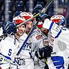 Drittes Spiel, dritter Sieg: Die Wild Wings hatten auch in Nürnberg allen Grund zum Jubeln. Hier freuen sich Dylan Yeo (links) und seine ...