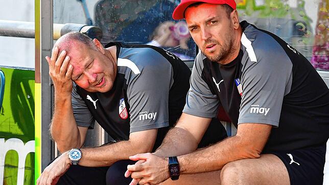 Stinksauer: Trainer Danijel Kovacevic (rechts) ärgert sich darüber, dass es bei den SF Schliengen die Überlegung gibt, gegen die ...