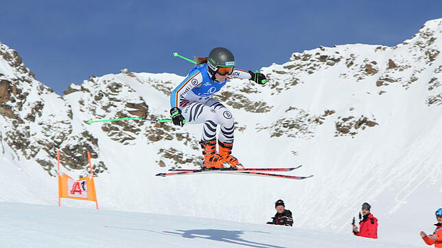 Olivia Wenk in Aktion, hier bei der Abfahrt in Sölden.