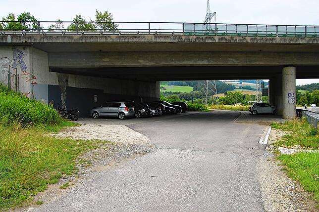 Im Internet lobt eine Nutzerin die gute Küche und das freundliche Personal auf dem Park & Ride Parkplatz Stockach West. Bei einer ...