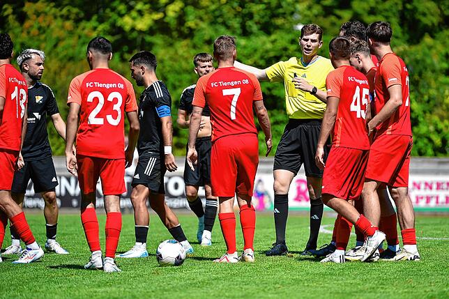 Bild 14: FC Tiengen 08 gewinnt Derby gegen den SV 08 Laufenburg mit 3:2 – und wir haben Bilder!