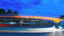 Die Häfler Stadtbusse, hier ein Eindruck vom Hafenbahnhof in Friedrichshafen, werden auch in den kommenden zehn Jahren von der RAB gefahren.