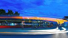 Die Häfler Stadtbusse, hier ein Eindruck vom Hafenbahnhof in Friedrichshafen, werden auch in den kommenden zehn Jahren von der RAB gefahren.