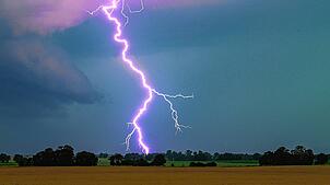 In Baden-Württemberg werden weitere Schauer, Gewitter und Sturmböen erwartet.