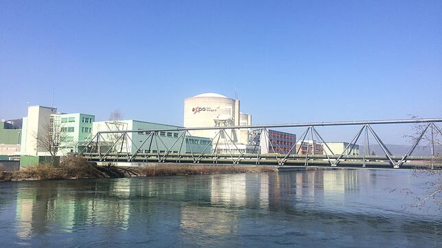 Das Kernkraftwerk Beznau befindet sich auf einer künstlich angelegten Aare-Insel bei Döttingen. Block 1 wurde vor 50 Jahren in Betrieb ...