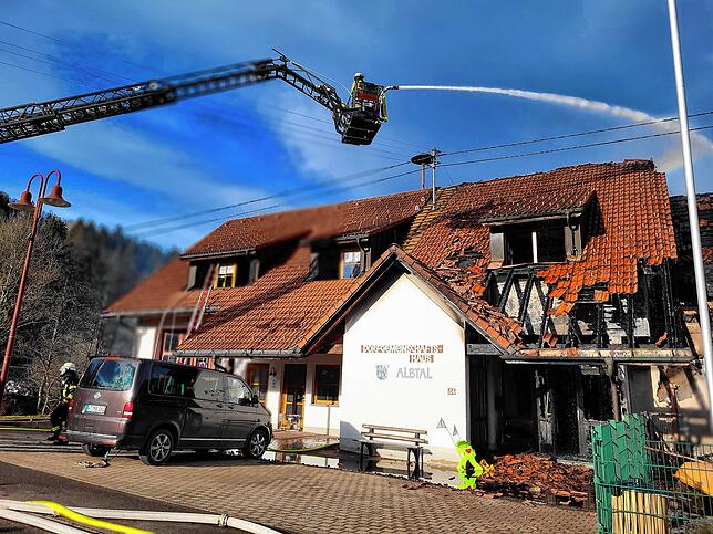 Bild 16: Bilder der Zerstörung: Was nach dem Brand im Kindergarten übrig ist