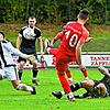 Teufelskerl: Torwart Fatih Er (links) hielt den SV 08 Laufenburg beim 1:1 im Derby gegen den FC Tiengen 08 immer wieder im Spiel. Hier ...