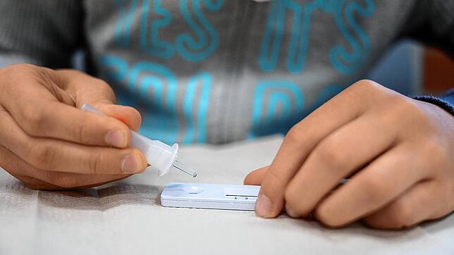 Die Resultate vom zweiten Testtag, dem Dienstag, im Unterkirnacher Kindergarten geben Anlass für Optimismus. Unser Symbolbild zeigt, wie ...
