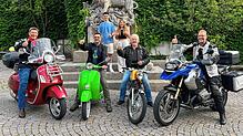 Sie freuen sich über die Reise mit den Oldtimer-Moped nach Mallorca (von links): Matthias Neubert, Ralf Kögel, Maximilian Reich und ...