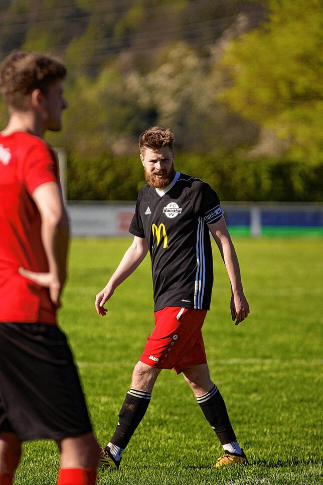 Bild 9: FC Wallbach besiegt den FC Hochrhein mit 1:0 &ndash; und wir haben Bilder!